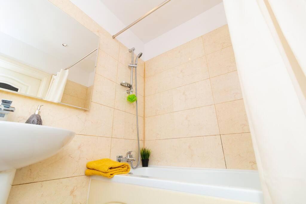 كراكوفيا Soltyka 5 Rooms Apartment المظهر الخارجي الصورة
