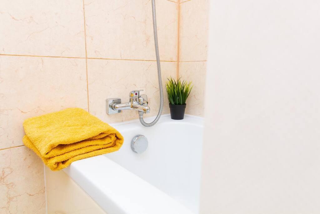كراكوفيا Soltyka 5 Rooms Apartment المظهر الخارجي الصورة